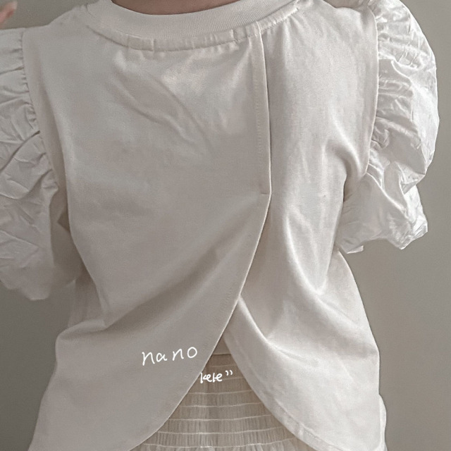 AENEKEKE  Children Adorable Puffsleeve T - Shirt Top for Little Fashion Enthusiasts Baby Casual T-shirt