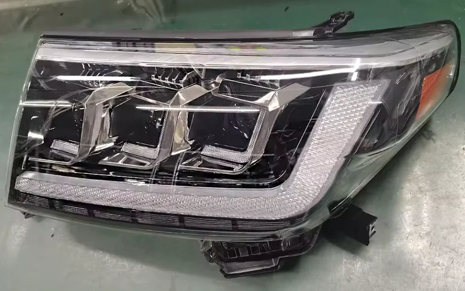 For 2012 Land Cruiser LC200 Head Lamp With Three Leds New Design Hot Sales Car Front Light Good Quality
