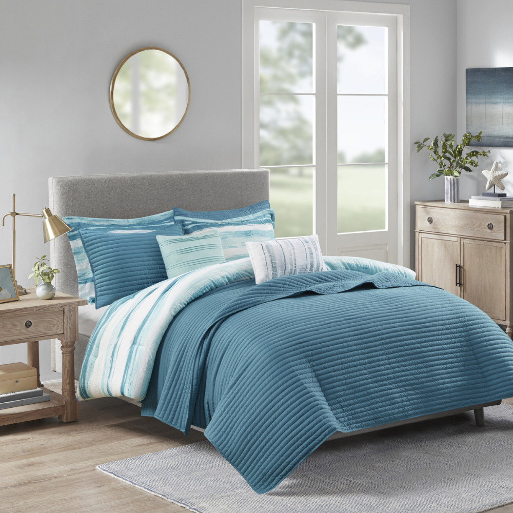 8 Piece Printed Seersucker Comforter and Quilt Set Collection