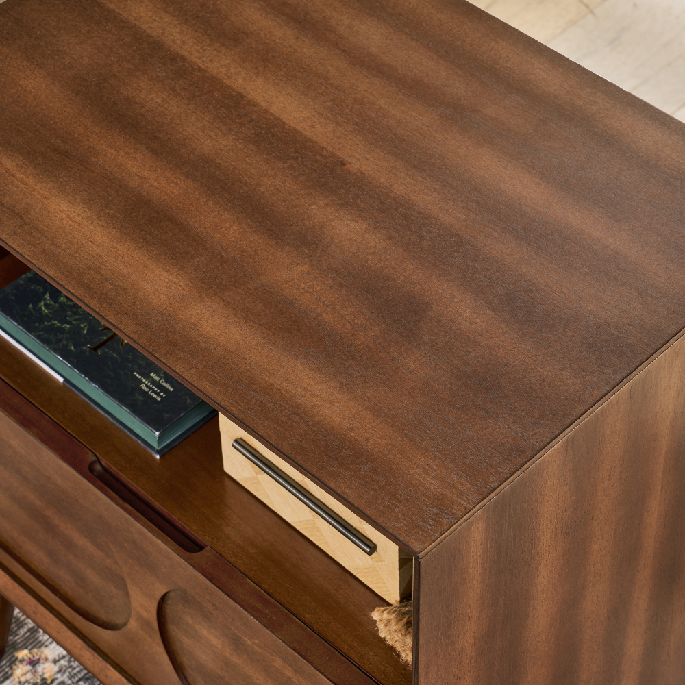Mid Century Modern Fluted Nightstand with Charging Station USB Ports & Outlet Hole & 4 Solid Wood Legs, Farmhouse End Table with Open Space and Drawer Dresser, Walnut?