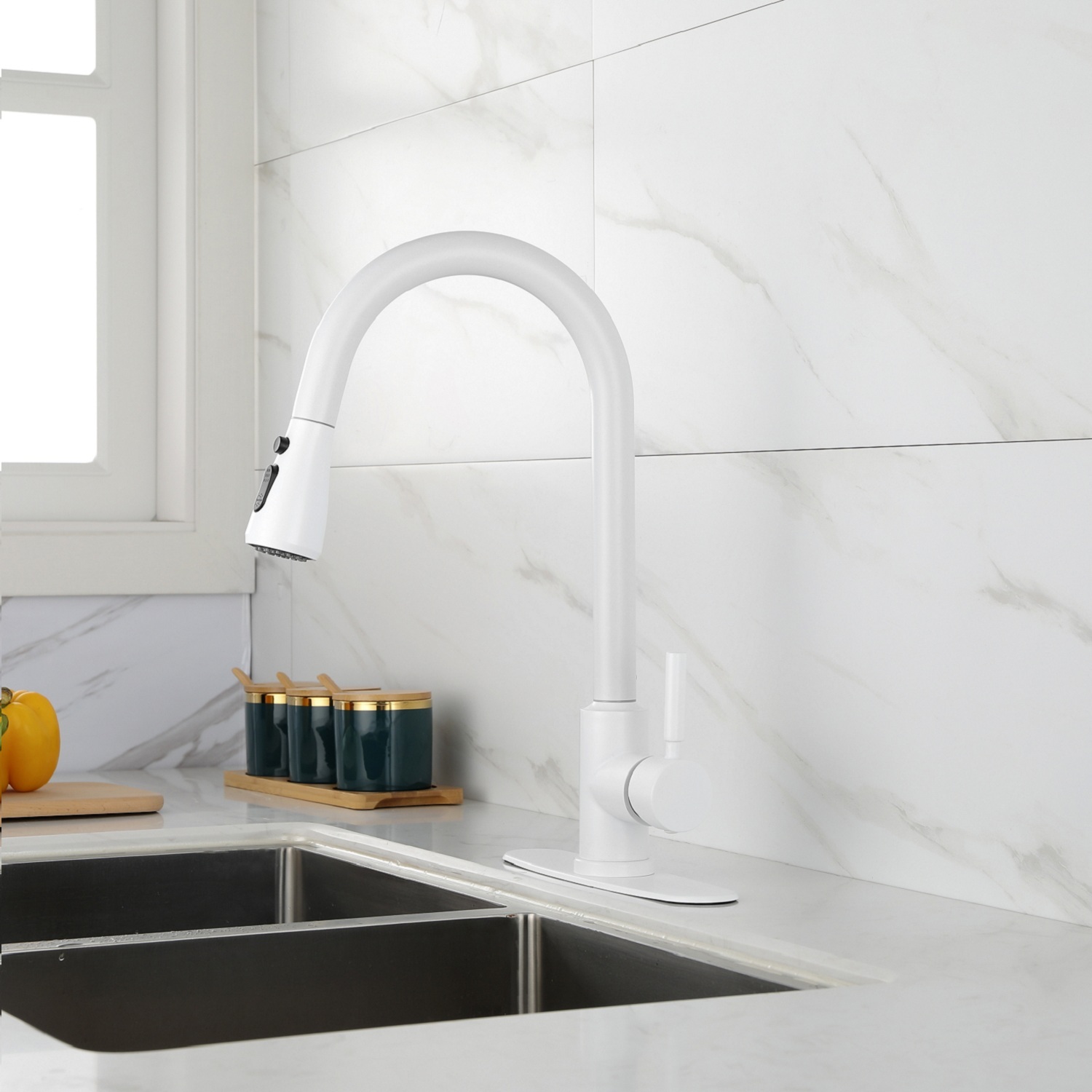 Kitchen Faucet with Pull Out Spray