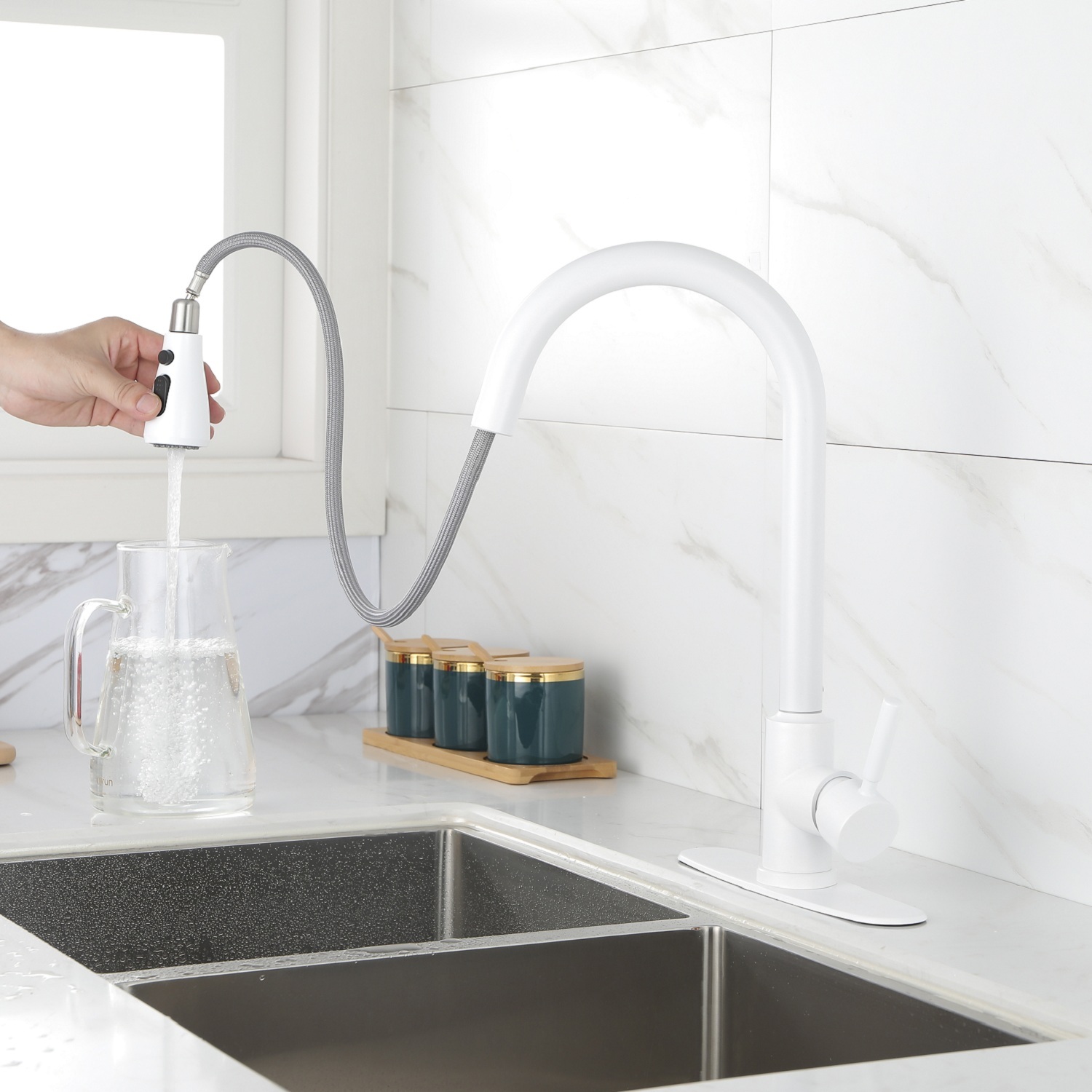 Kitchen Faucet with Pull Out Spray