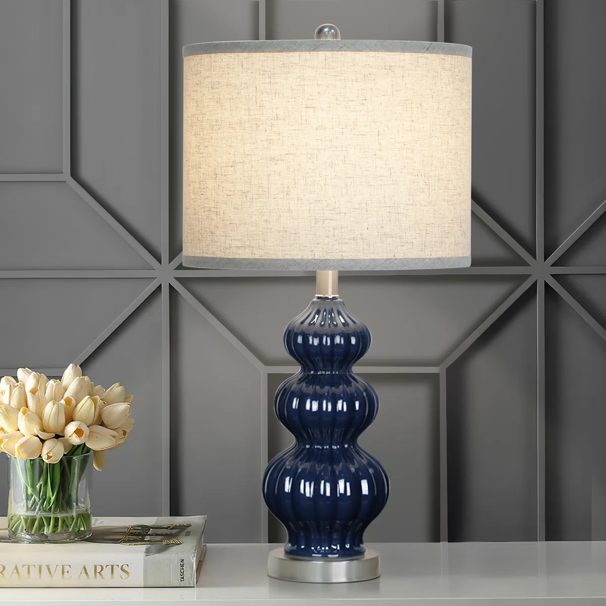 Gourd-shaped ceramic table lamp