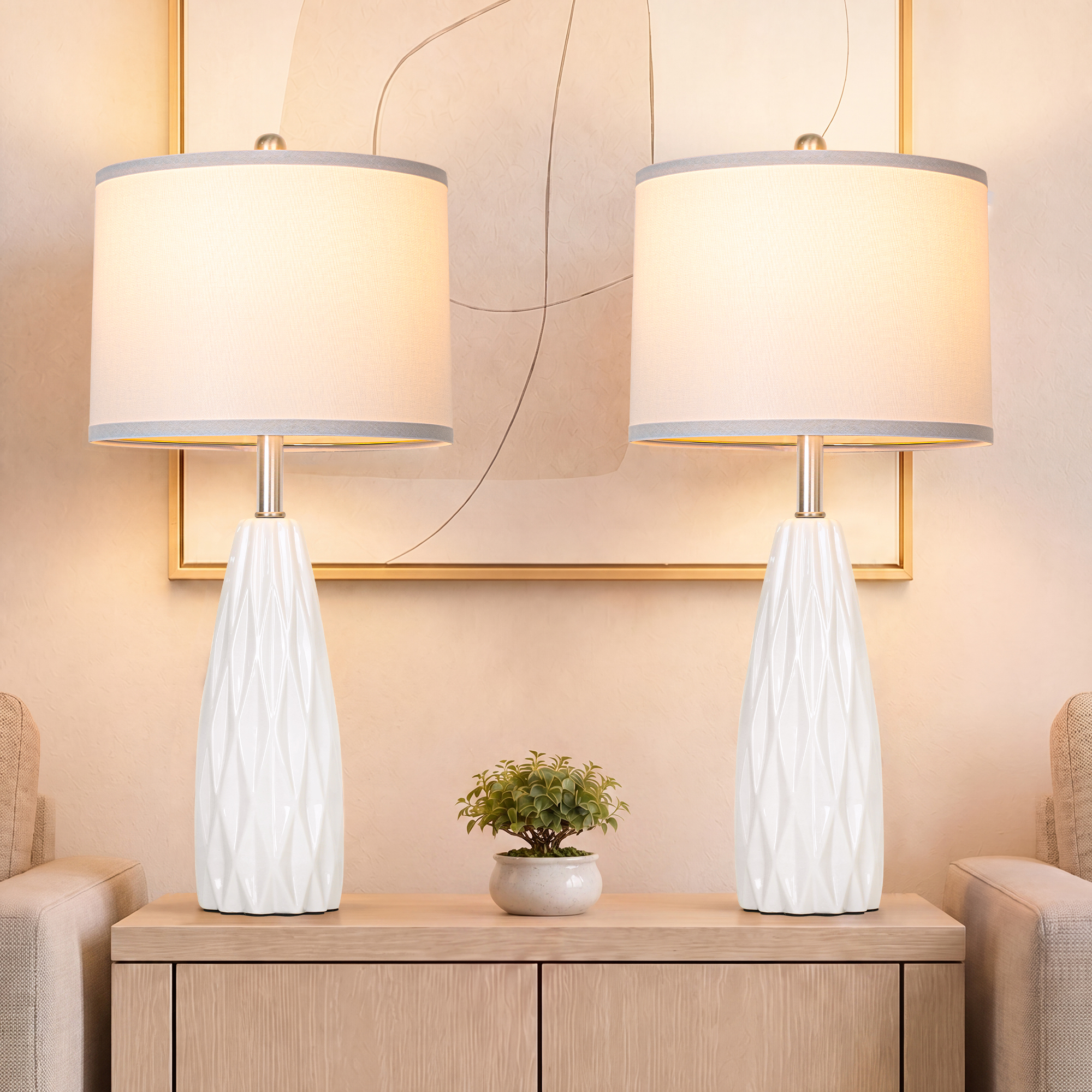 Diamond pattern ceramic table lamp
