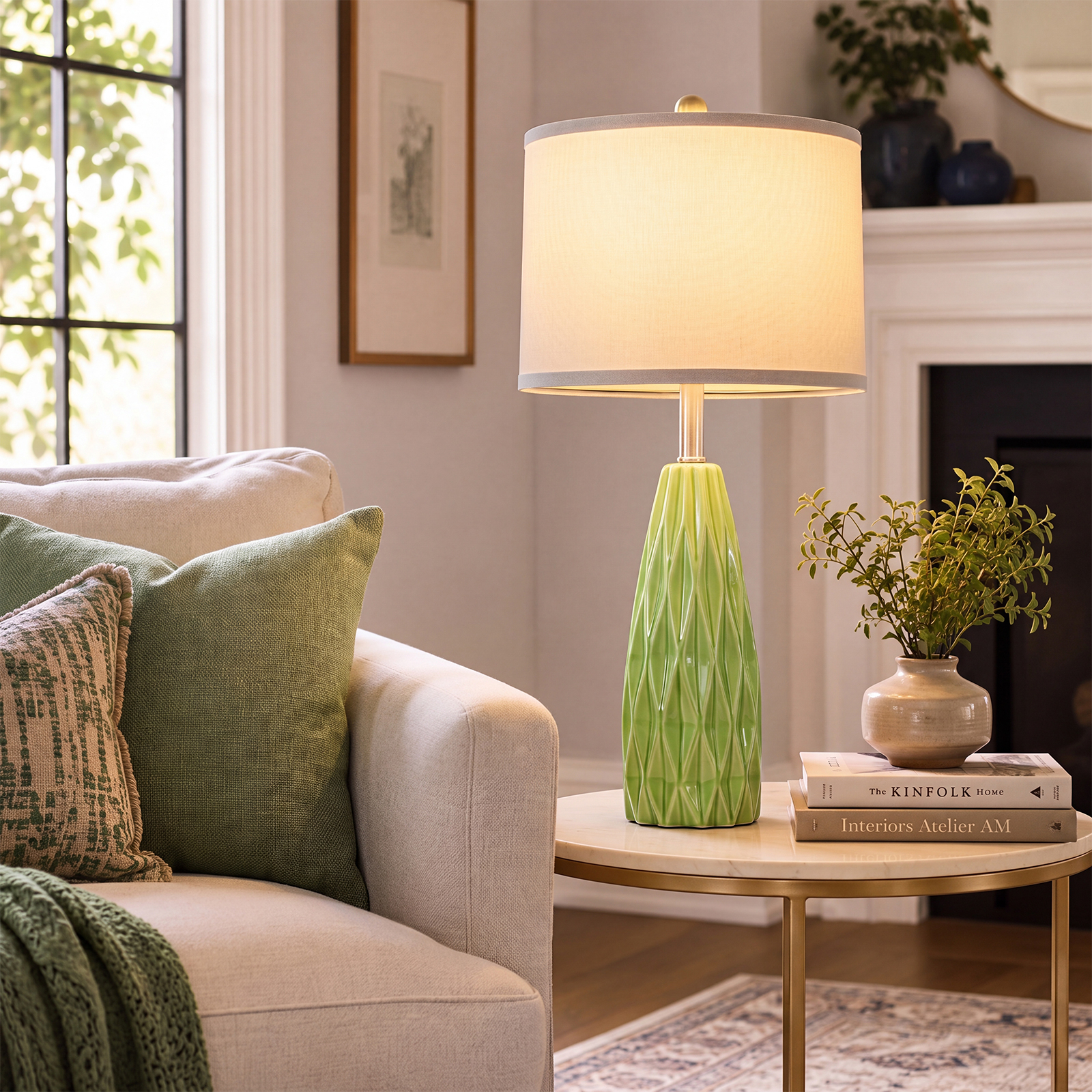 Diamond pattern ceramic table lamp