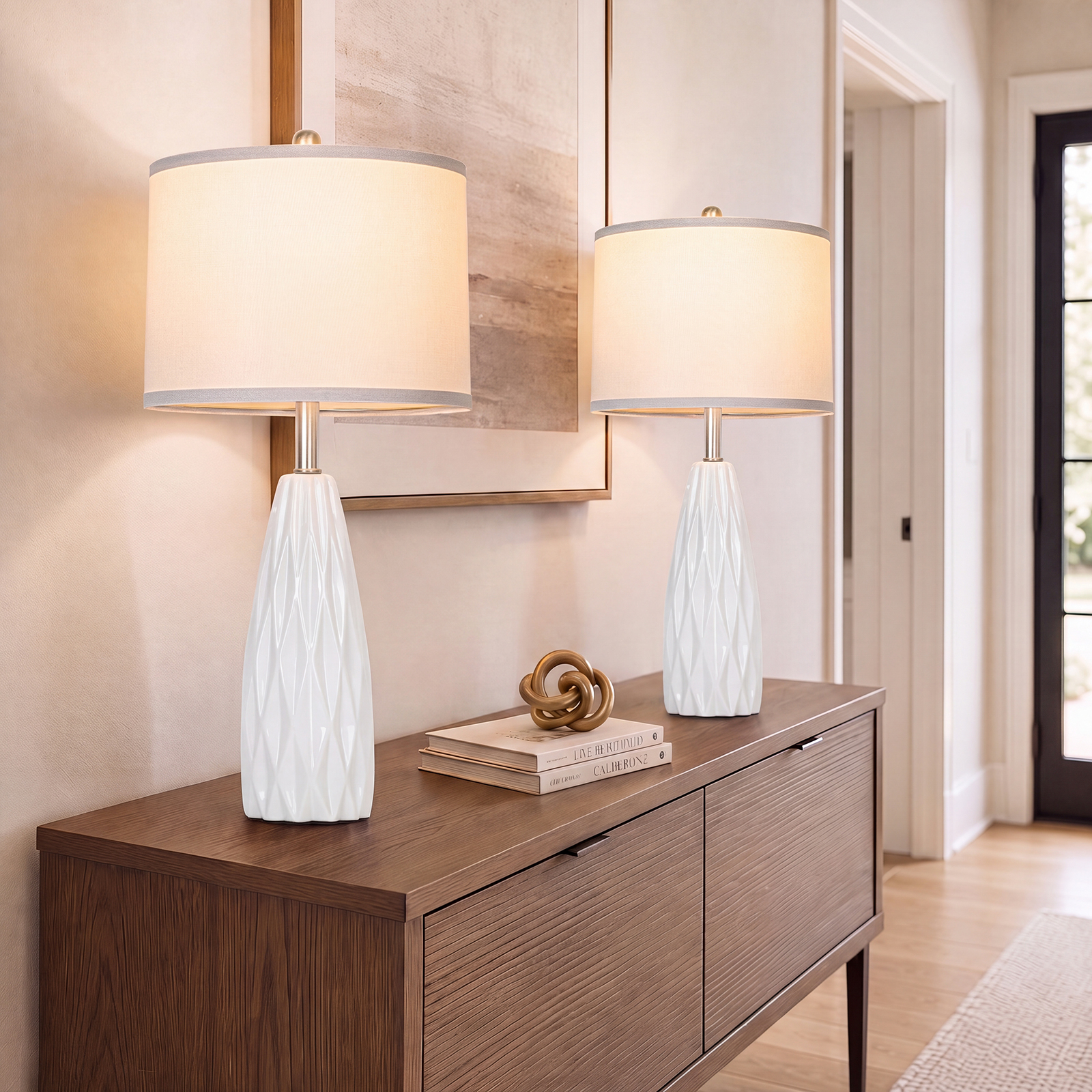 Diamond pattern ceramic table lamp