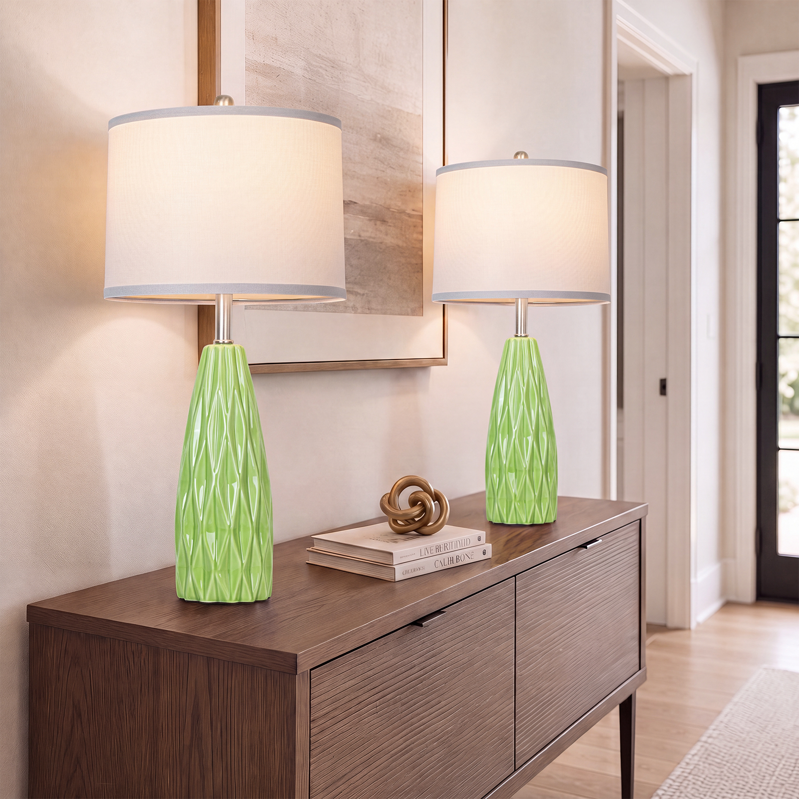Diamond pattern ceramic table lamp