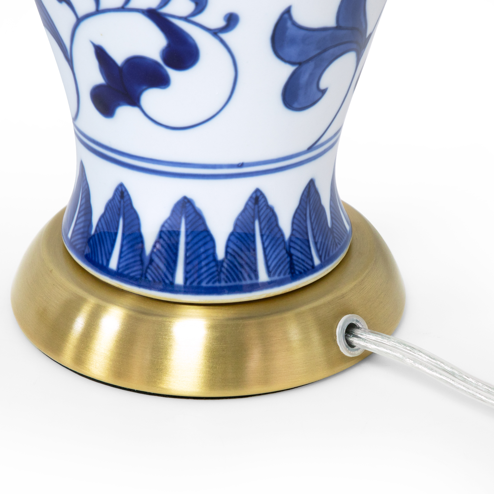 Blue and white porcelain table lamp