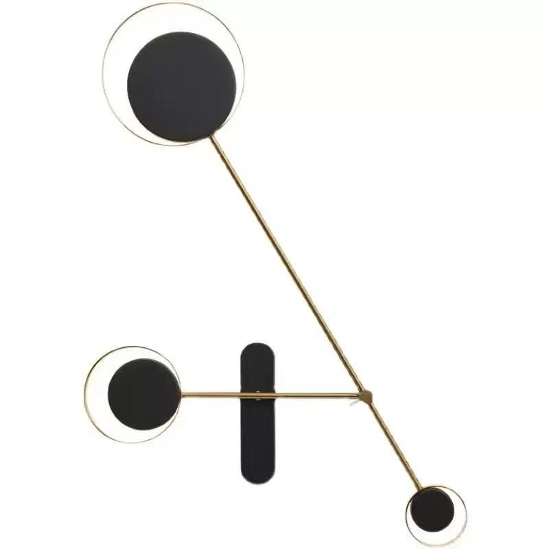 Rotating wall lamp