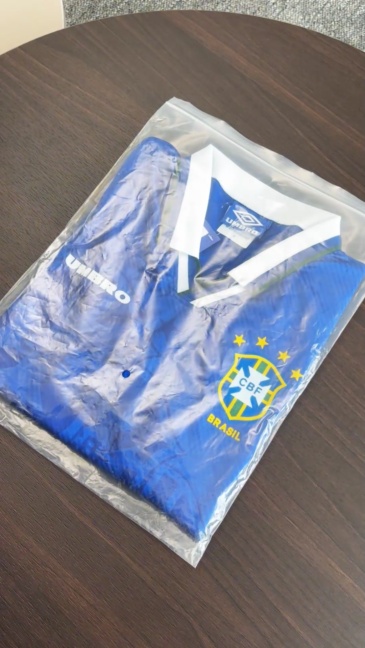 Retro Soccer Jersey Brazil Away 94/96