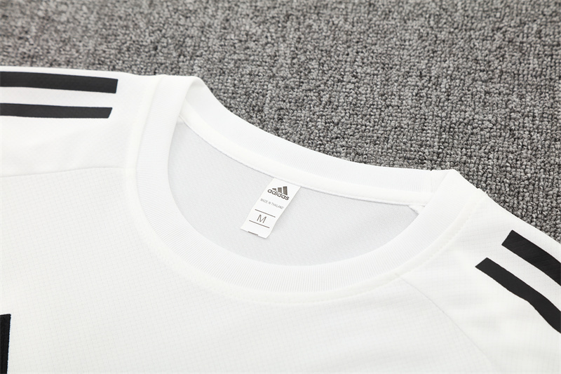 Manchester United Pre-Match Jerseys Kit 2025/26