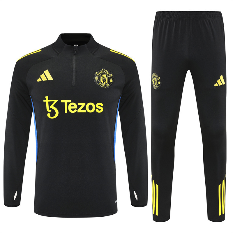 Manchester United 1/4 Zip Tracksuit 2025/26 Kids Adult