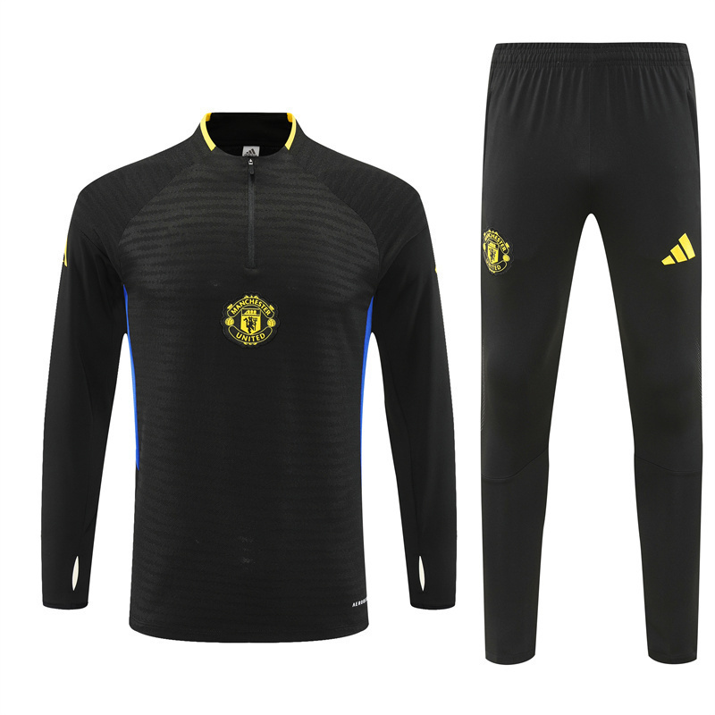 Manchester United 1/4 Zip Tracksuit 2025/26 Kids Adult