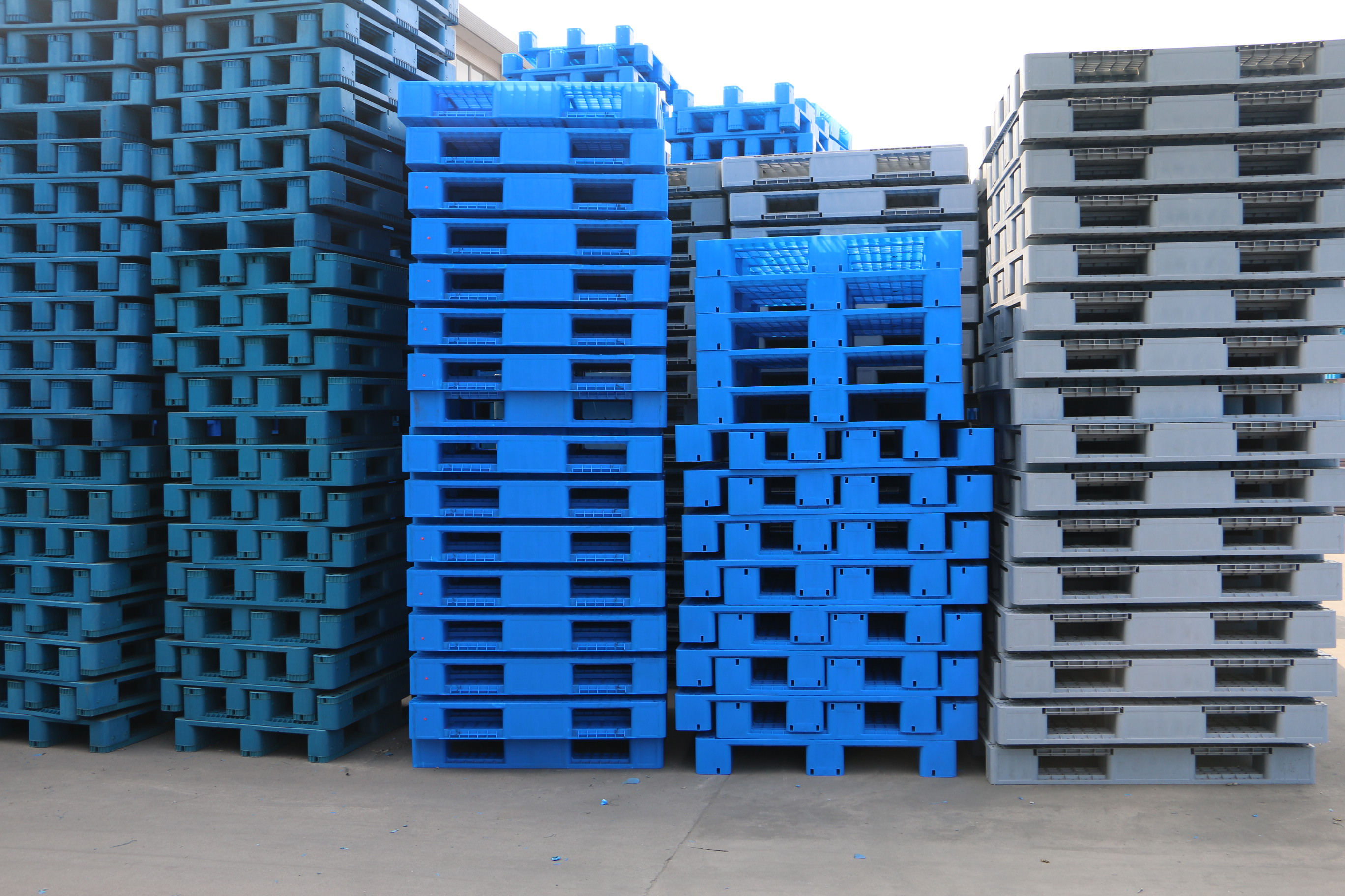 Heavy Plastic Pallets