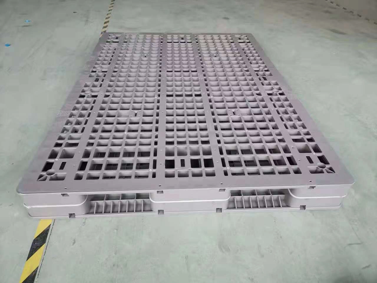 Long Plastic Pallets