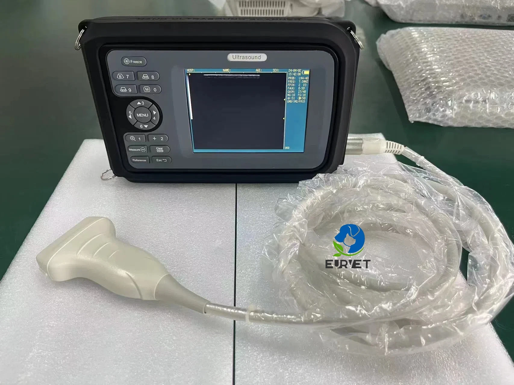 ヨーロッパのペット医療用超音波機器 獣医用ハンドヘルドワイヤレス超音波スキャナ（直腸プローブ付き）