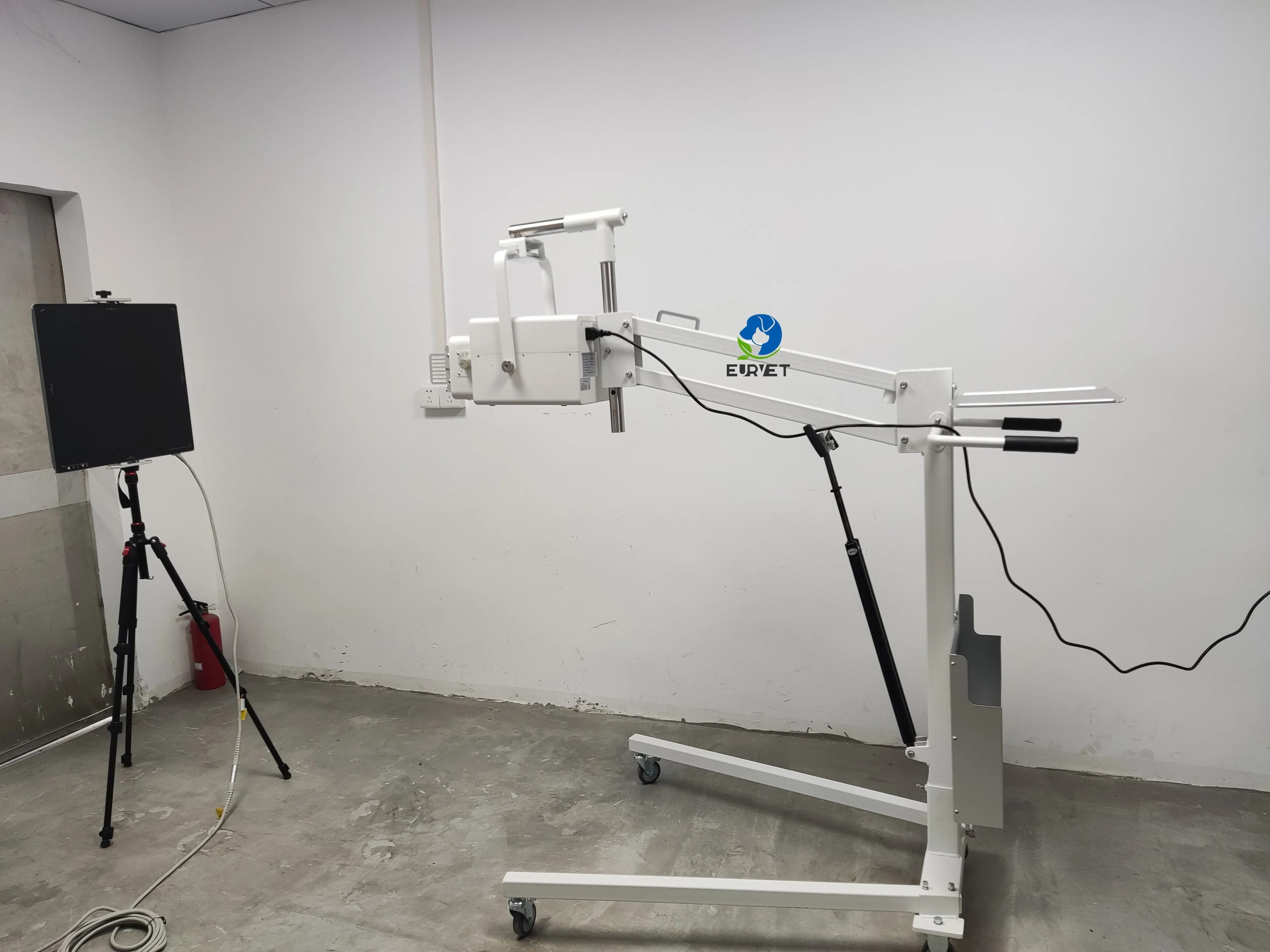 EUR VET Factory Price Portable 5.6kw 100ma X Ray Generator Unit Digital X Ray Machine for Veterinary Use