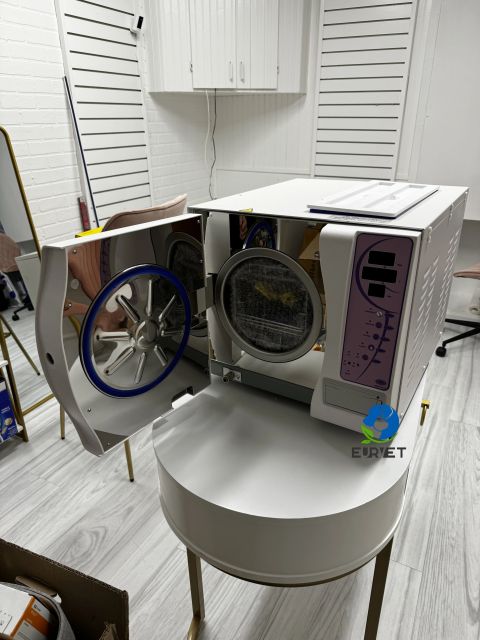 Eur Pet 18l Medical Dental Three Times Vet Vacuum Autoclave Sterilizers With Led Display For Clinic