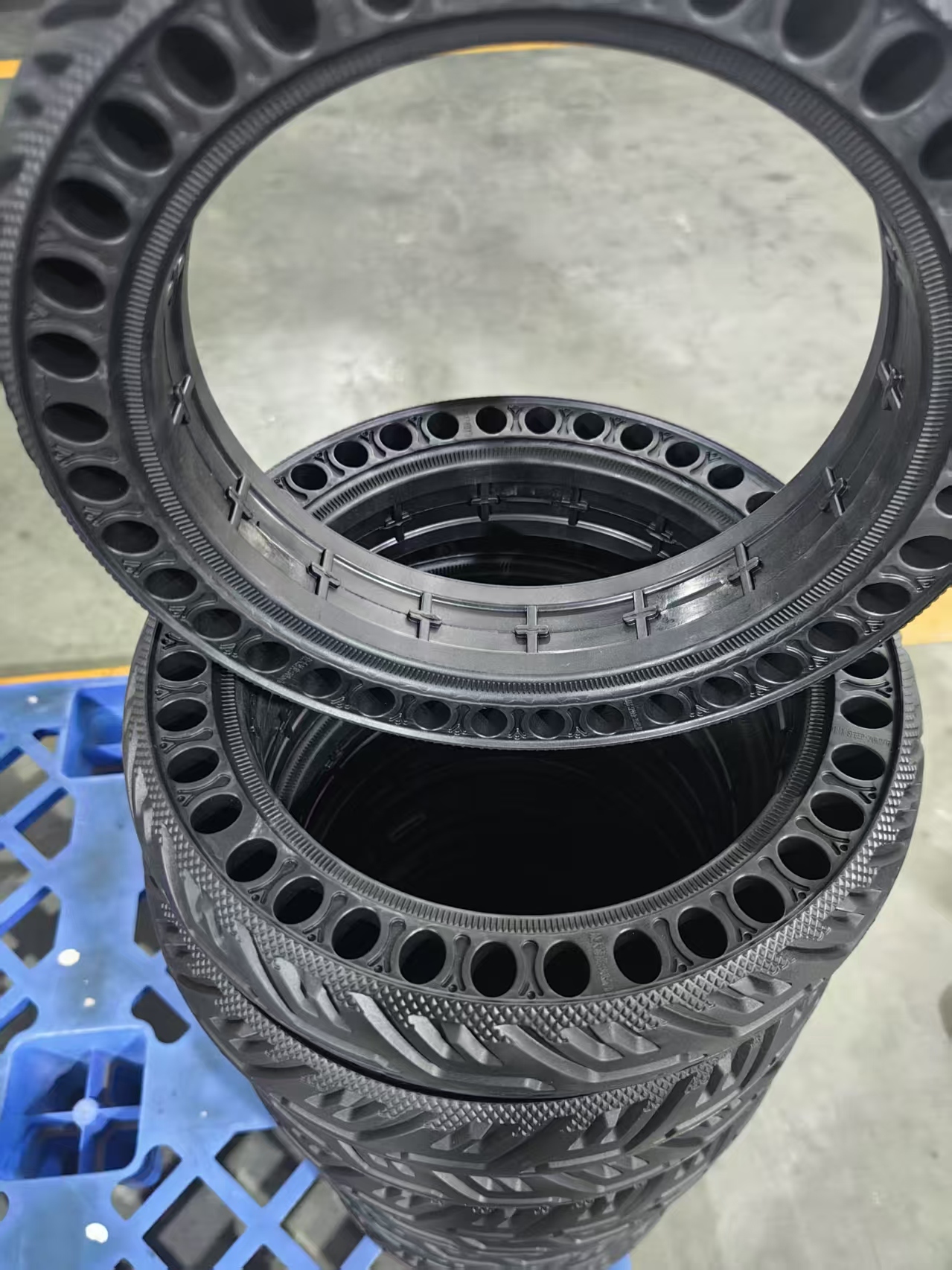 solid tires