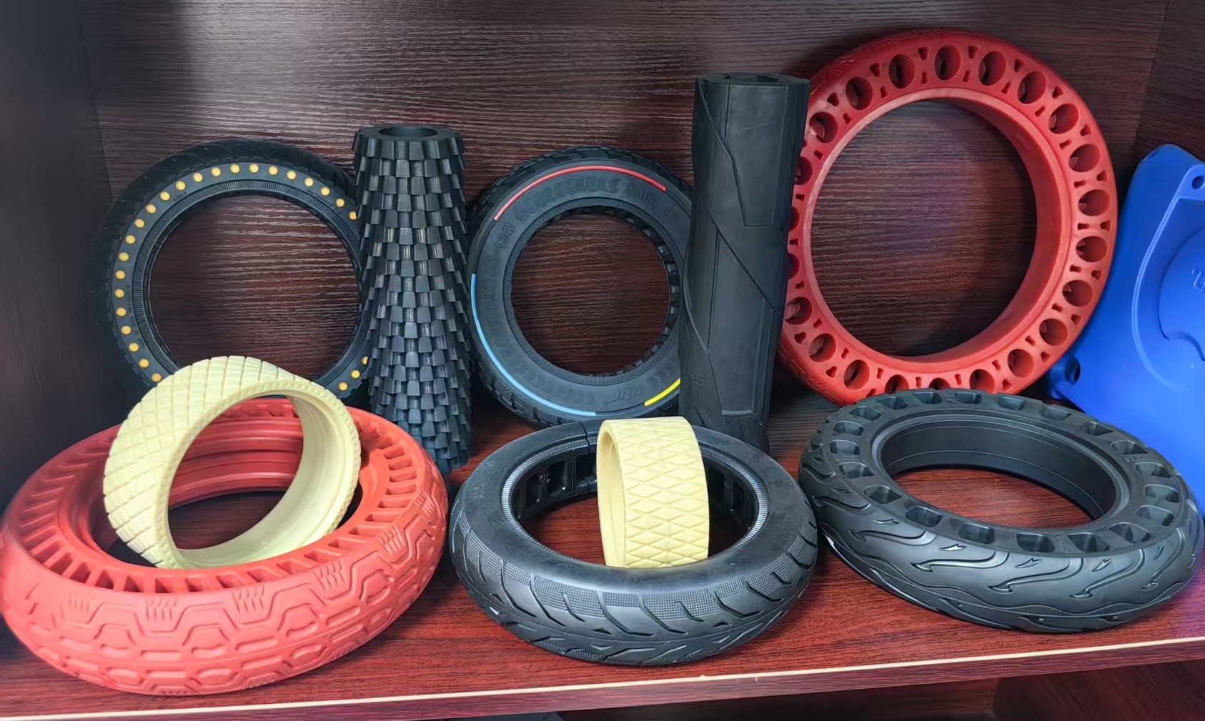 solid tires 03