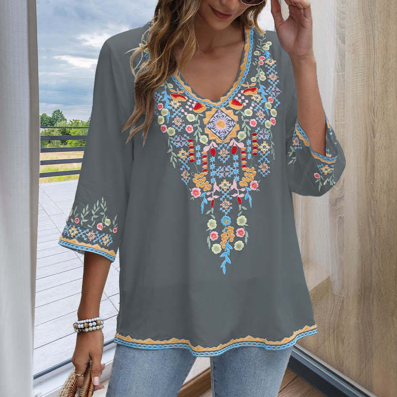 Spring Daily Embroidery Flower Pattern Long Sleeve V-neck Cotton Women's T-Shirt