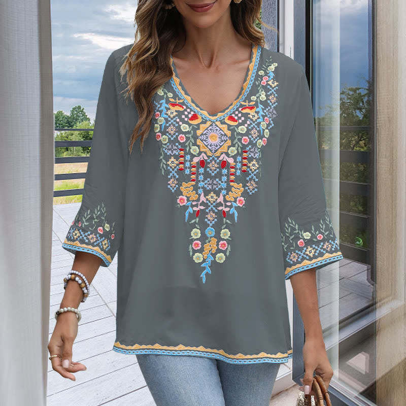 Spring Daily Embroidery Flower Pattern Long Sleeve V-neck Cotton Women's T-Shirt