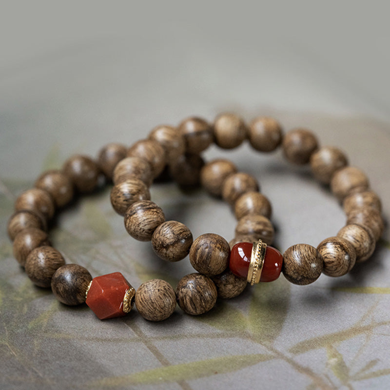 Tarakan Agarwood Amber Red Agate Laughing mystic zen Strength Meditation Bracelet