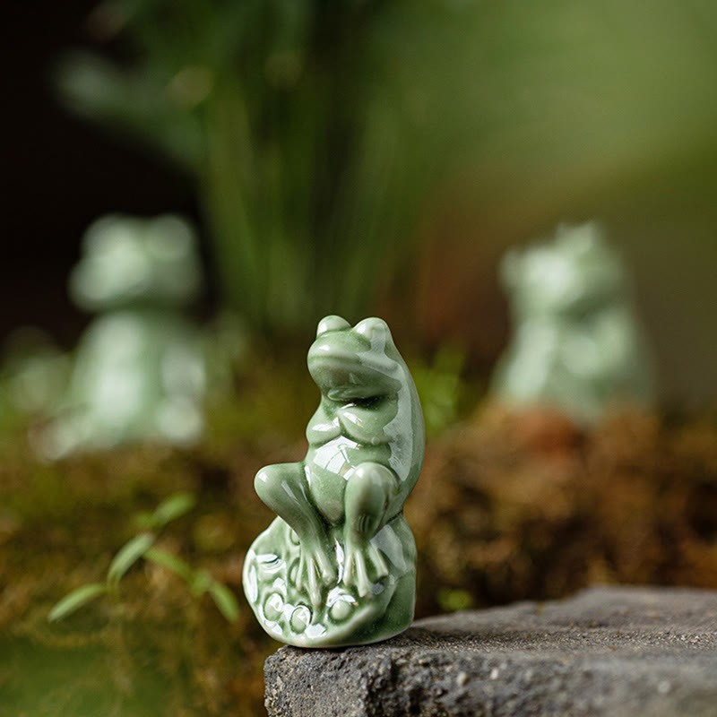 Mini Small Meditation Lotus Resting Frog Ceramic Wealth Luck Home Tea Pet Figurine Decoration