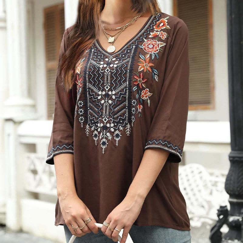 Spring Casual Plain Embroidery Floral Pattern Design Three Quarter Sleeve V-neck Cotton Women's T-Shirt