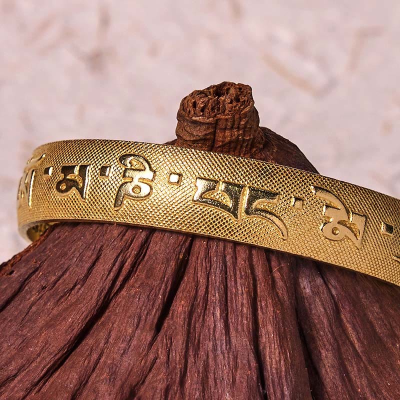 Six True Words 'Om Mani Padme Hum' Heart Sutra Copper Brass Luck Bracelet Bangle