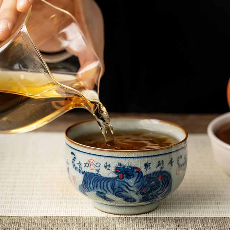 Jingdezhen Hand Painted Cute Tiger Ceramic Teacup Kung Fu Tea Cup Bowl 140ml