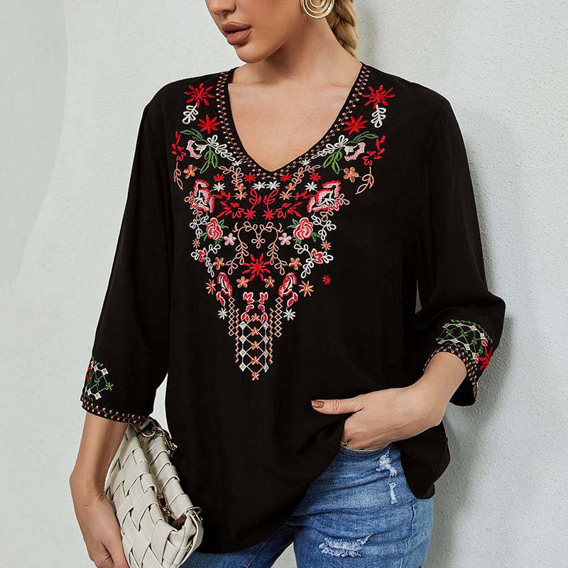 Summer Embroidery Flower Simple Design Three Quarter Sleeve V-neck Cotton Women's T-Shirt