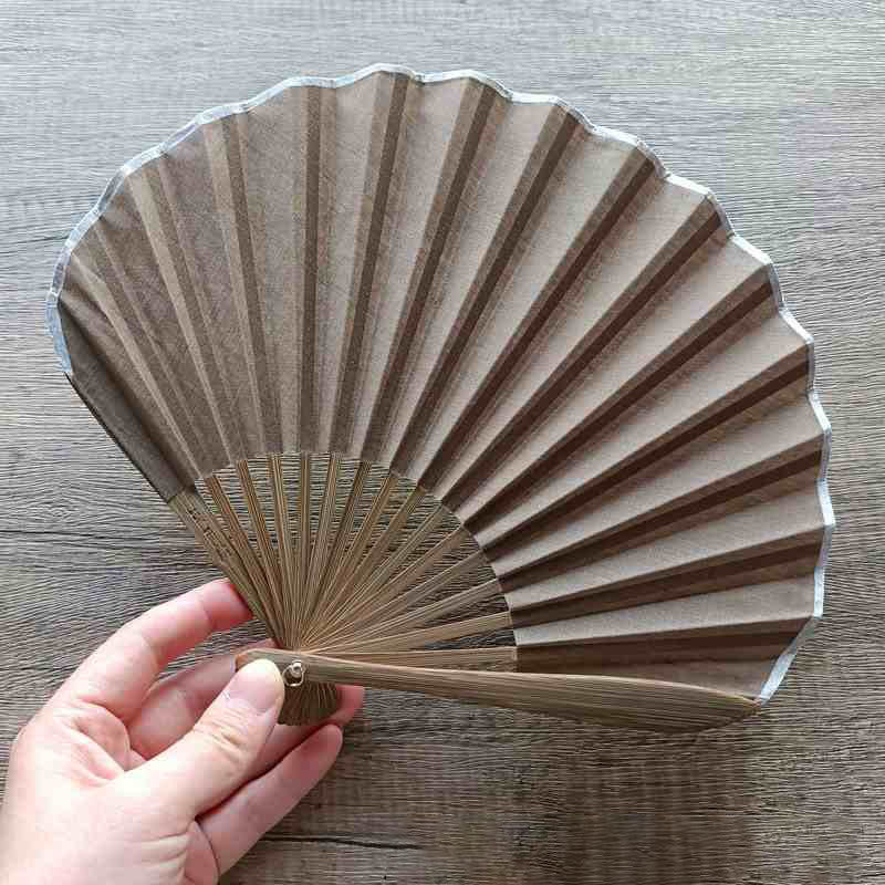 Retro Solid Color Shell Shape Handheld Bamboo Folding Fan