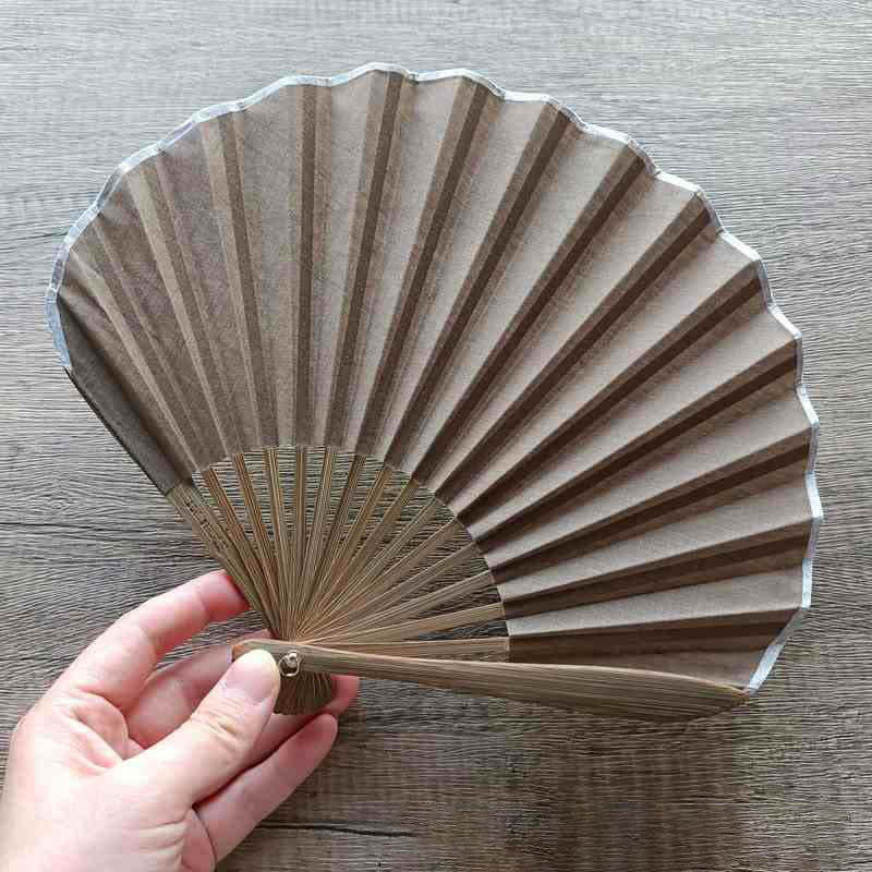 Retro Solid Color Shell Shape Handheld Bamboo Folding Fan
