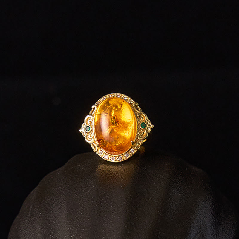 Amber Flower Pigeon Egg Pattern Focus Ring