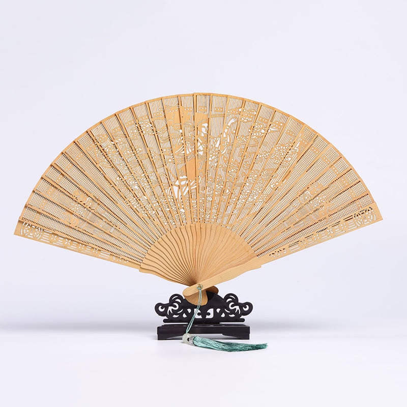Retro Chang'e Moon Crane Peacock Hollow Engraved Pattern Handheld Thuja Sutchuenensis Wood Folding Fan