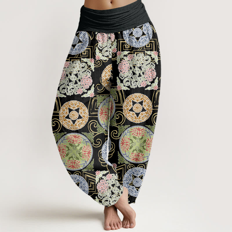 Round Shapes Chinese Floral Pattern Design Women's Elastic Waist Harem Pants