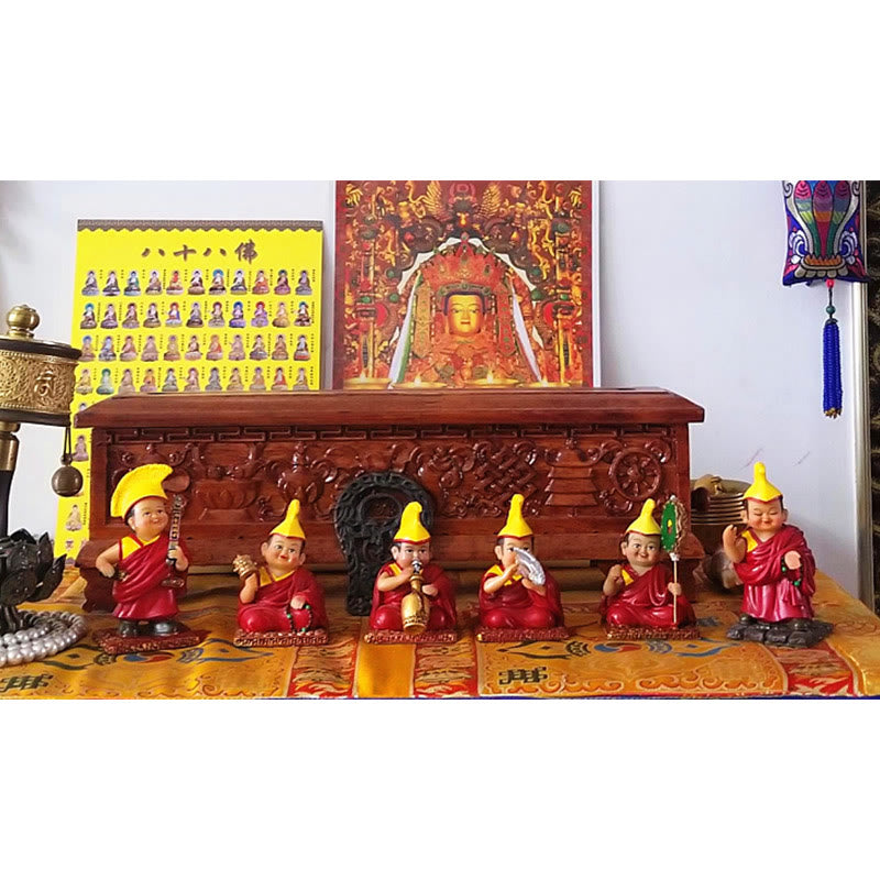 Hand Painted Tibetan Lama Figures Carved Creative Home Office Car Decoration Ornament