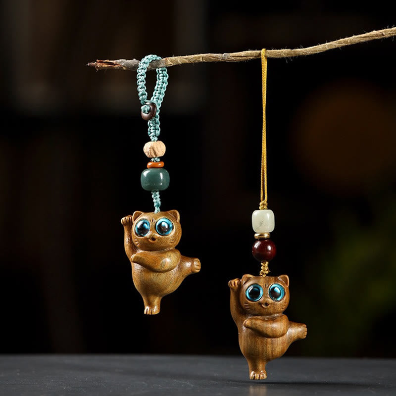 Green Sandalwood Thuja Sutchuenensis Dancing Cat Positive Key Chain Phone Hanging Decoration