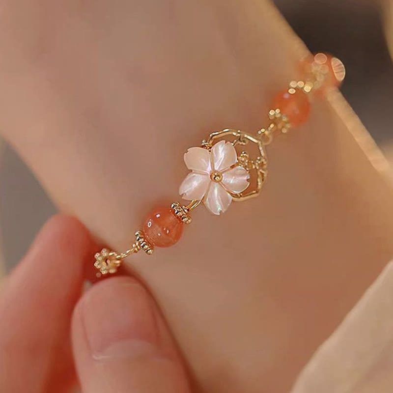 Red Agate Tridacna Stone Flower Confidence Bracelet