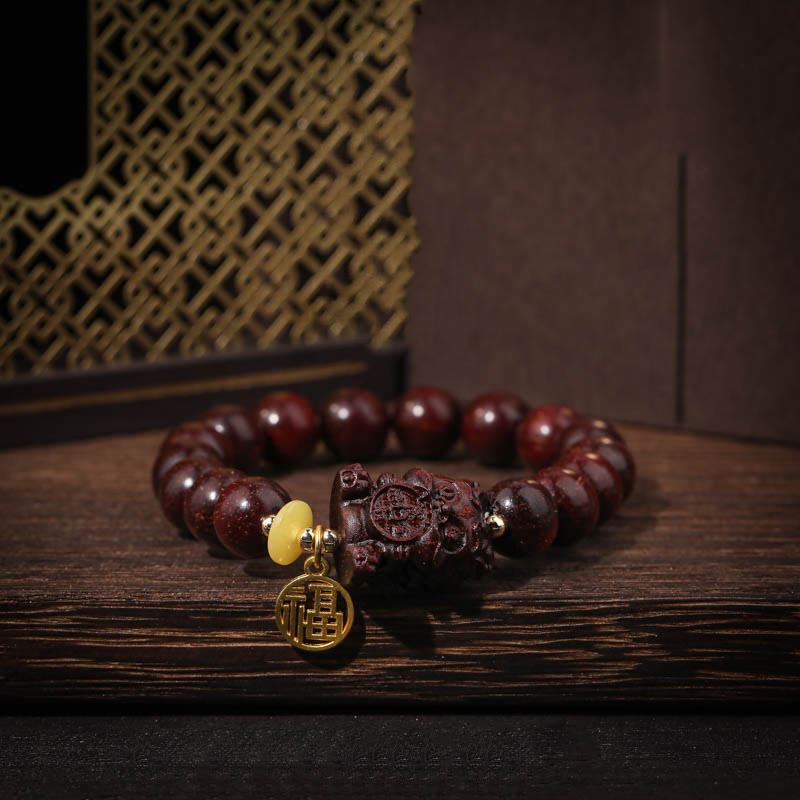 Small Leaf Red Sandalwood Gold Swallower Calm Bracelet