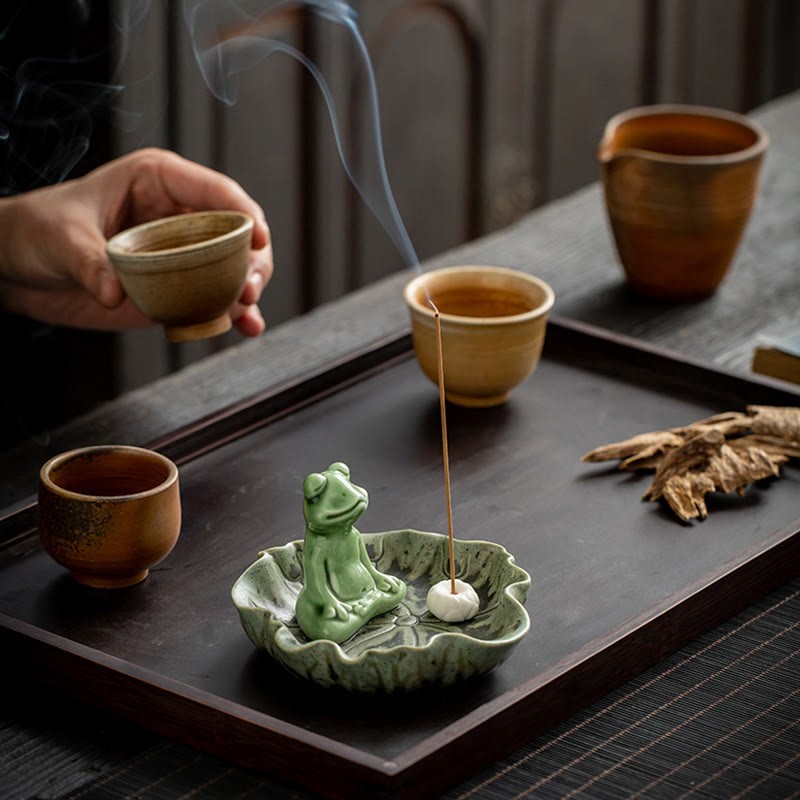 Leaf Meditation Frog Pattern Healing Ceramic Incense Burner Decoration