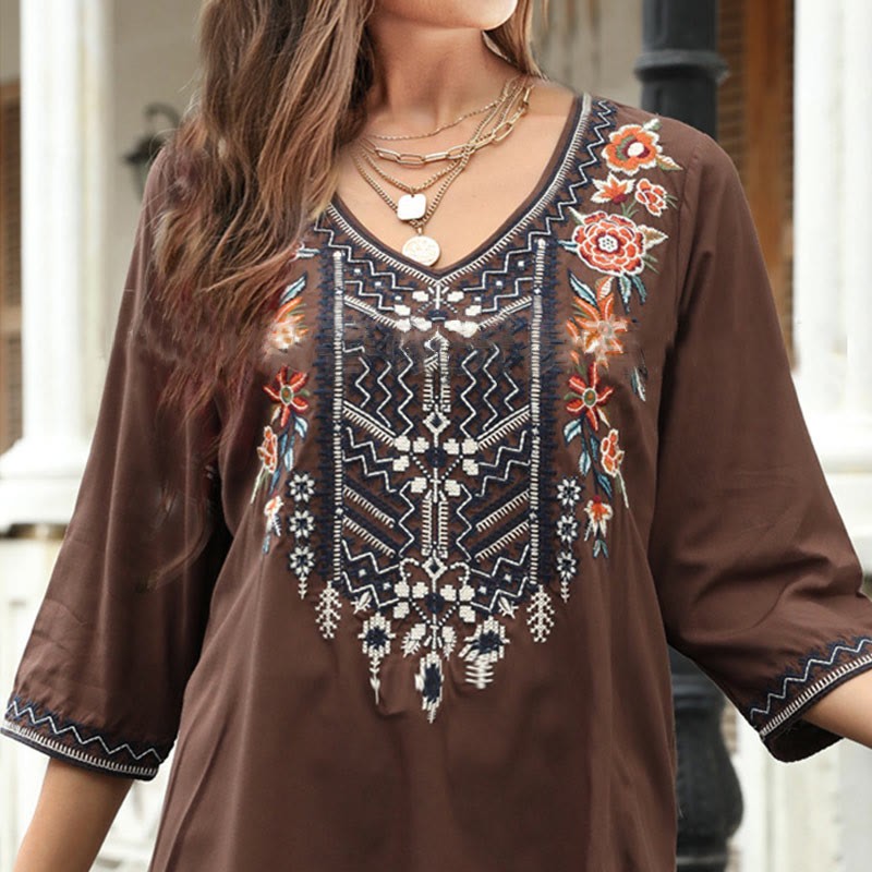 Spring Casual Plain Embroidery Floral Pattern Design Three Quarter Sleeve V-neck Cotton Women's T-Shirt