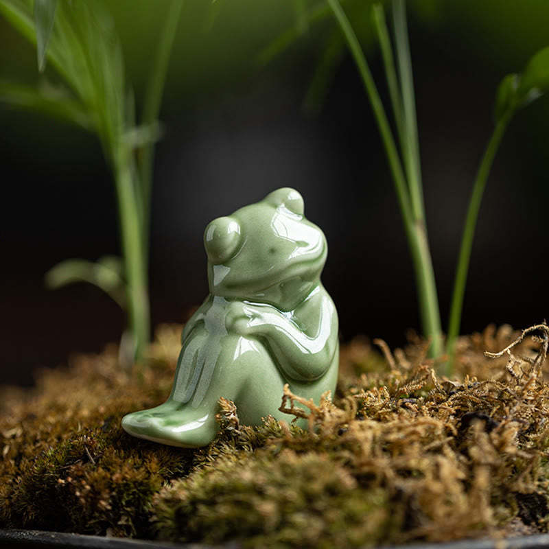 Mini Small Meditation Lotus Resting Frog Ceramic Wealth Luck Home Tea Pet Figurine Decoration