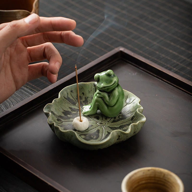 Leaf Meditation Frog Pattern Healing Ceramic Incense Burner Decoration