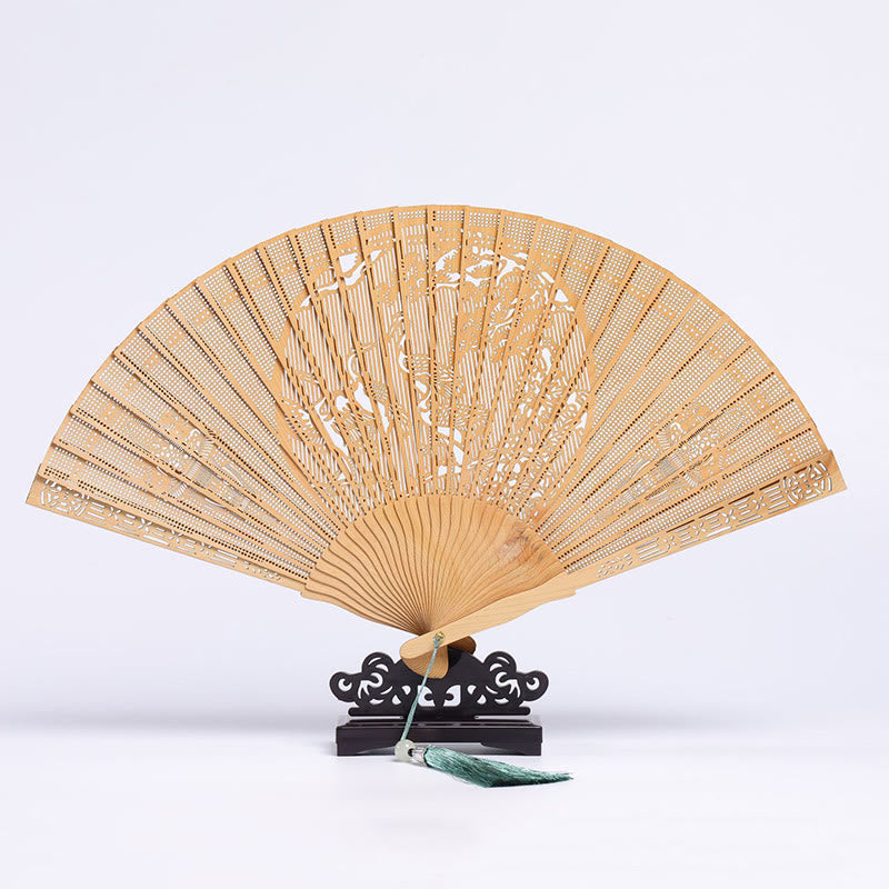 Retro Chang'e Moon Crane Peacock Hollow Engraved Pattern Handheld Thuja Sutchuenensis Wood Folding Fan