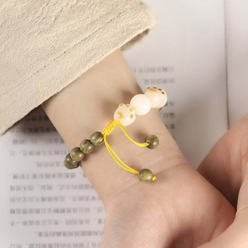 Natural Green Sandalwood Bodhi Seed Cat Paw Claw Cure Bracelet