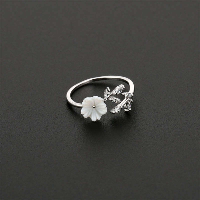 Plum Blossom Leaf Pattern Copper Luck Ring