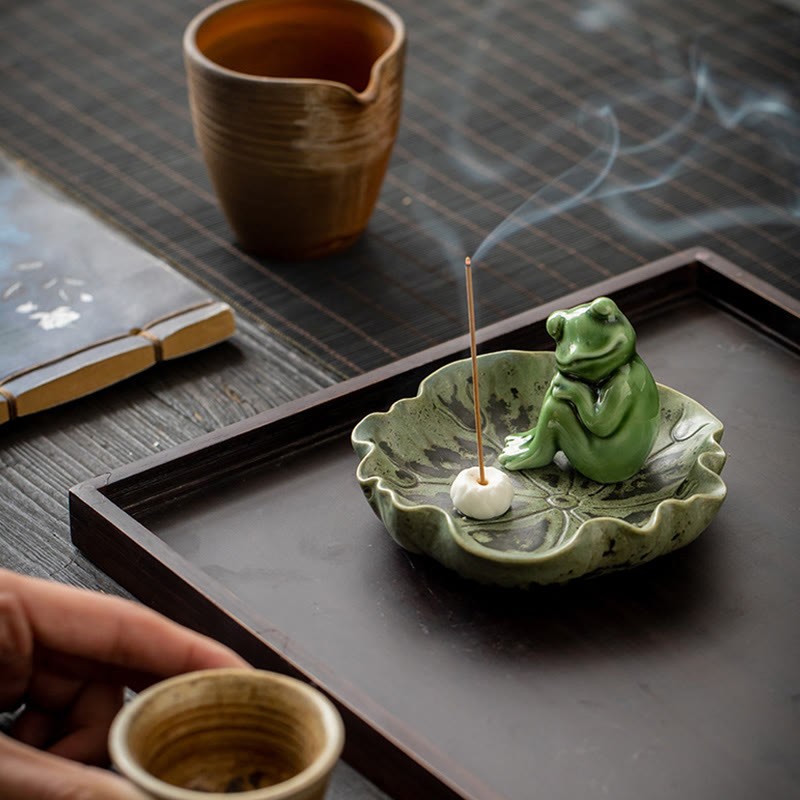 Leaf Meditation Frog Pattern Healing Ceramic Incense Burner Decoration
