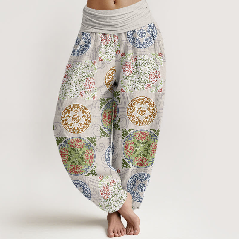 Round Shapes Chinese Floral Pattern Design Women's Elastic Waist Harem Pants